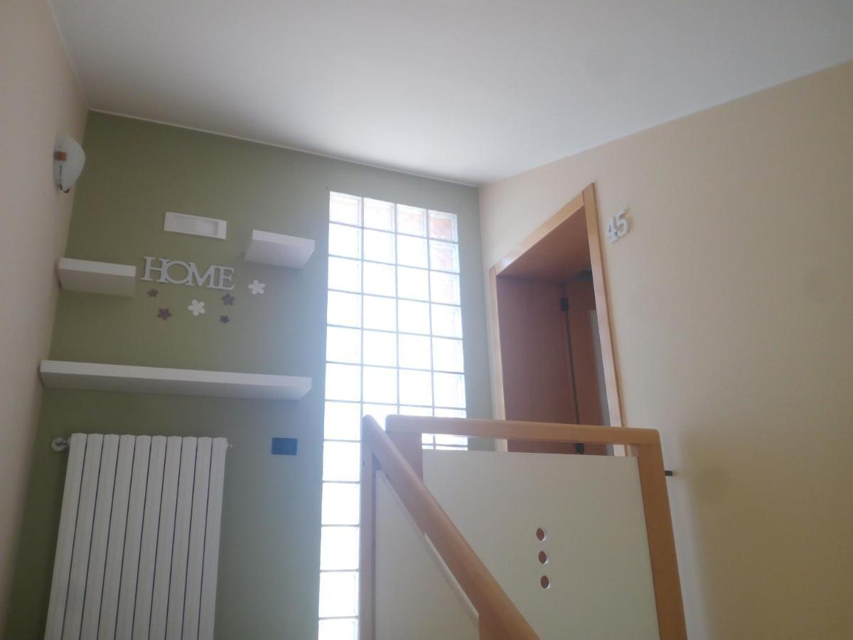 The Holiday House Hotel Santeramo in Colle Buitenkant foto