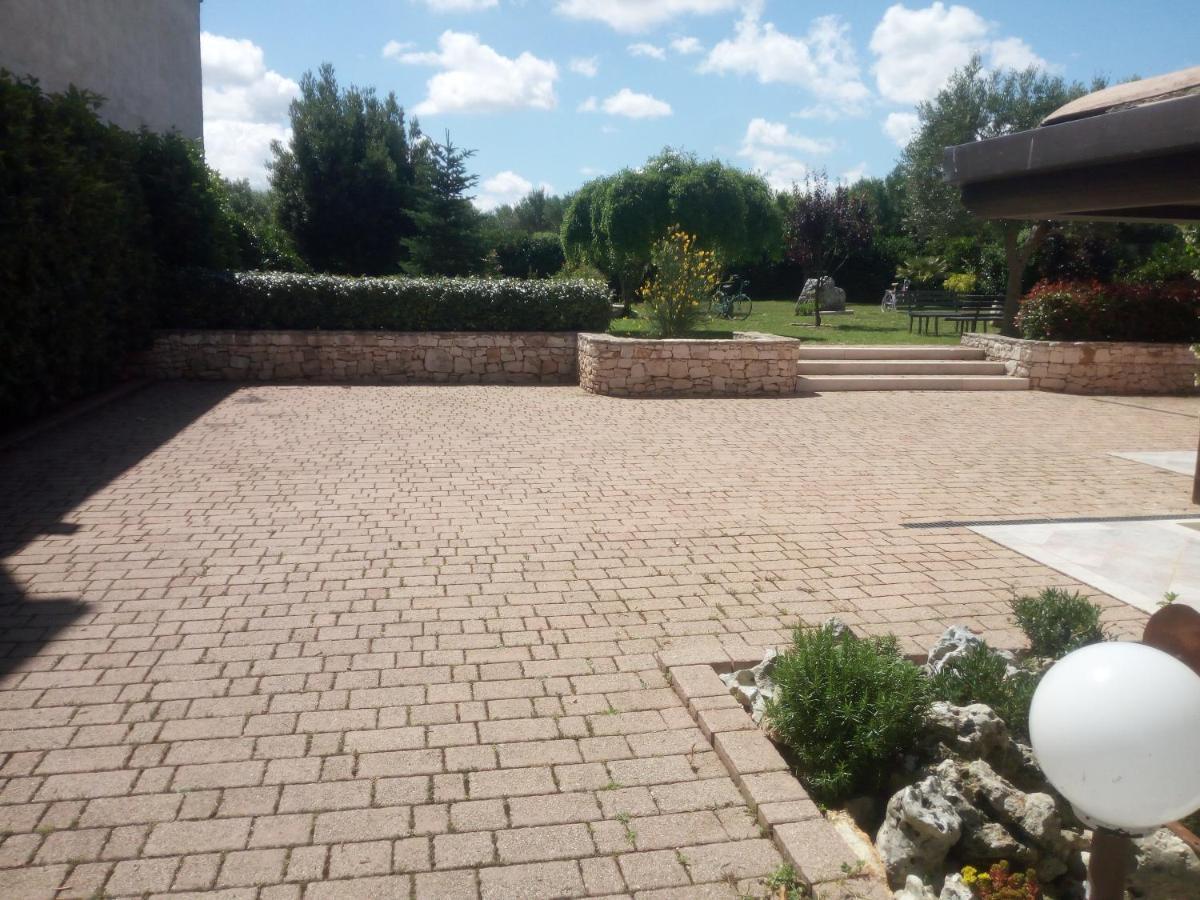 The Holiday House Hotel Santeramo in Colle Buitenkant foto