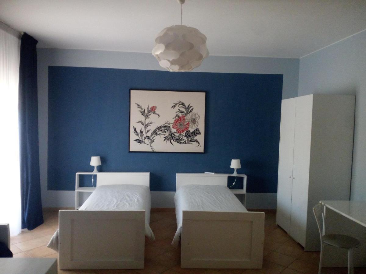 The Holiday House Hotel Santeramo in Colle Buitenkant foto