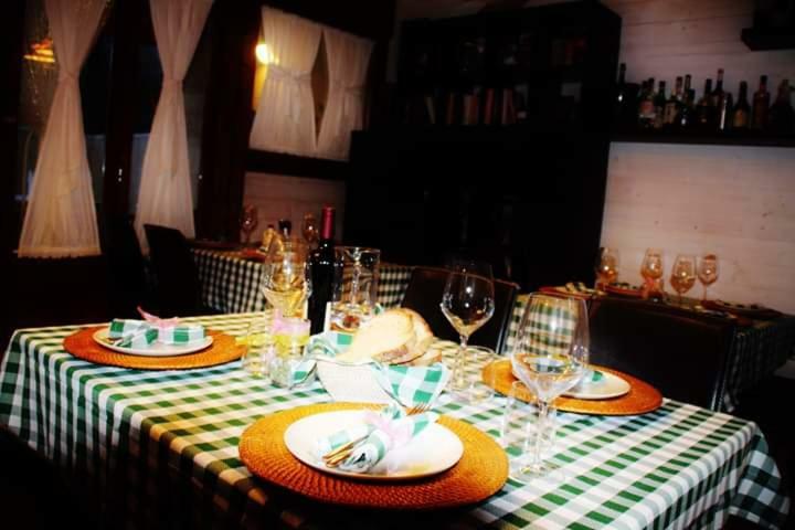 The Holiday House Hotel Santeramo in Colle Buitenkant foto