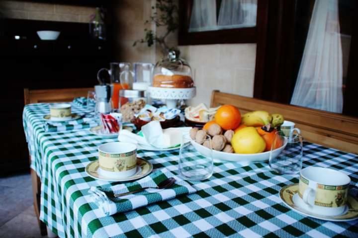 The Holiday House Hotel Santeramo in Colle Buitenkant foto