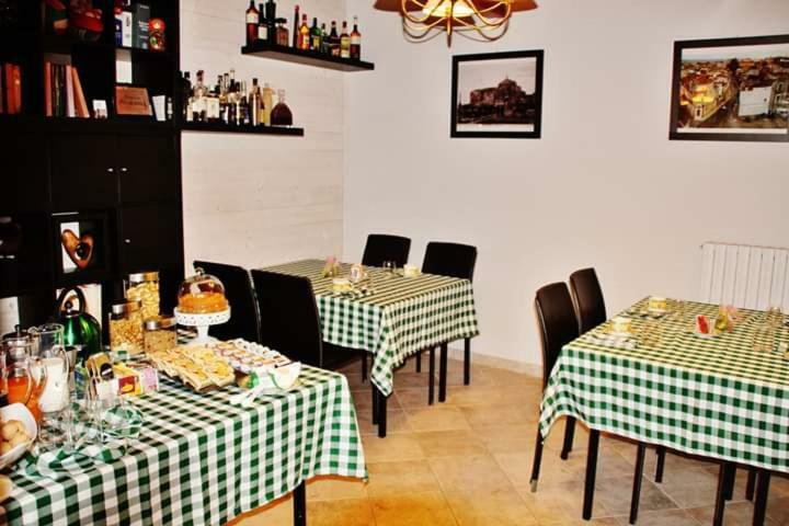 The Holiday House Hotel Santeramo in Colle Buitenkant foto