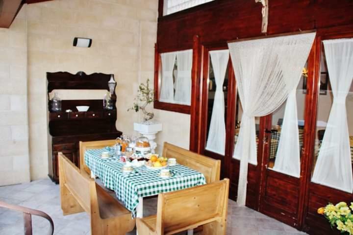 The Holiday House Hotel Santeramo in Colle Buitenkant foto