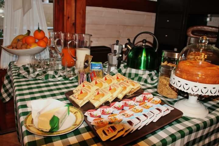 The Holiday House Hotel Santeramo in Colle Buitenkant foto